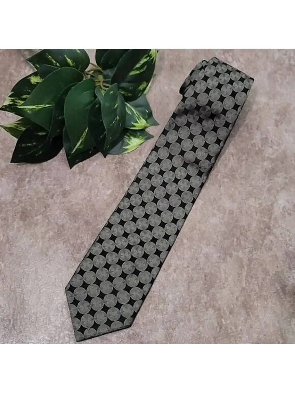 Calvin Klein black & white geometric dot men's 100% silk classic necktie